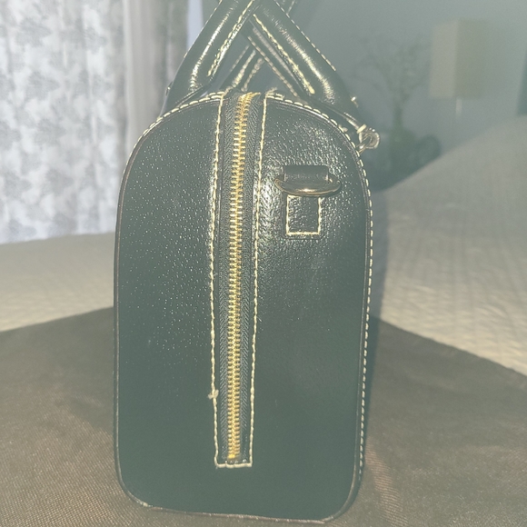 Kate Spade ♠️ handheld bag. - Picture 3 of 5